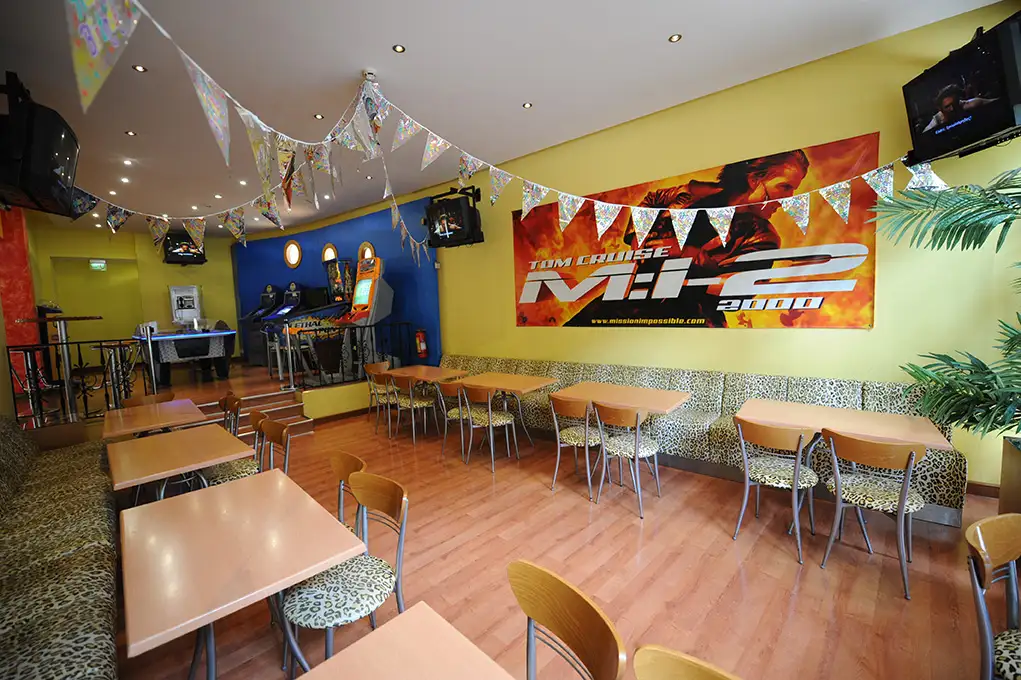 Pallas waiting party area wide